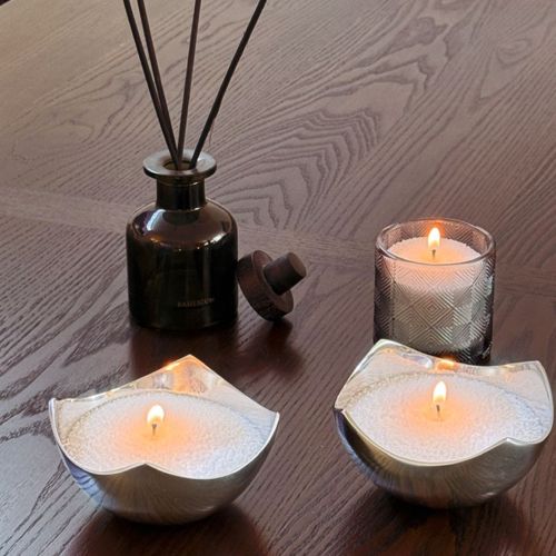 decoracion-velas-oficina-decor-elegante